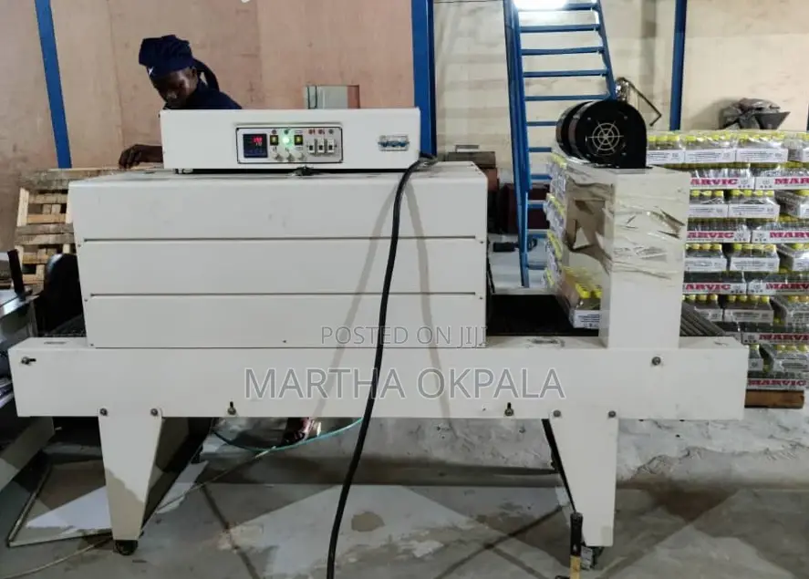 Semi Automatic Shrink Wrapping Machine