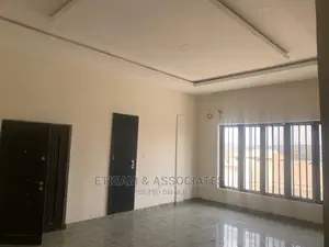 Photo - 3bdrm Apartment in Estate With 24Hrs for Sale