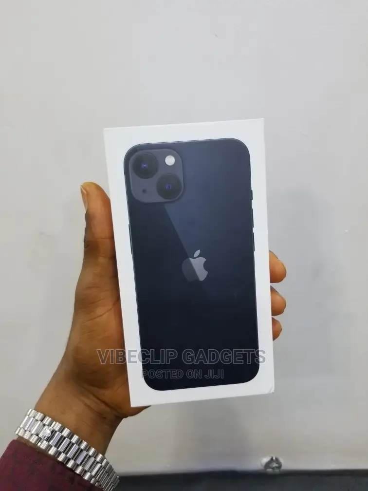 New Apple iPhone 13 128 GB Black