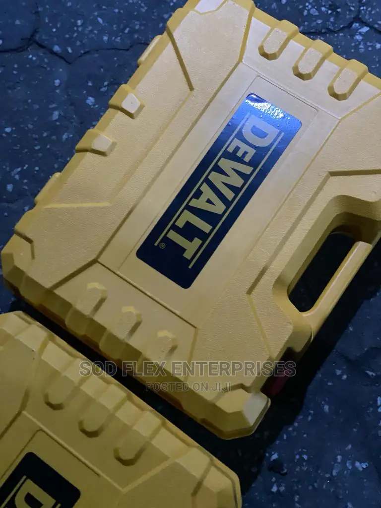 Dewalt Drill and Scroll Machine