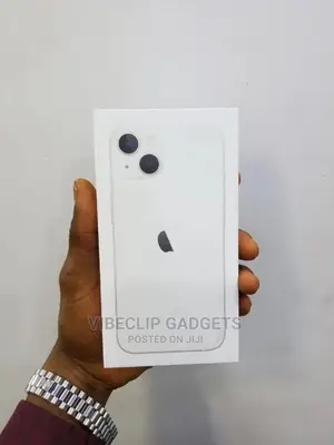 New Apple iPhone 13 128 GB White