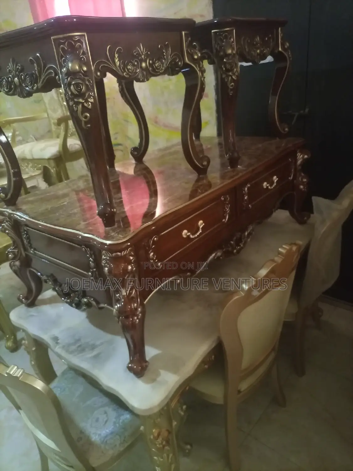Royal Center Table Set