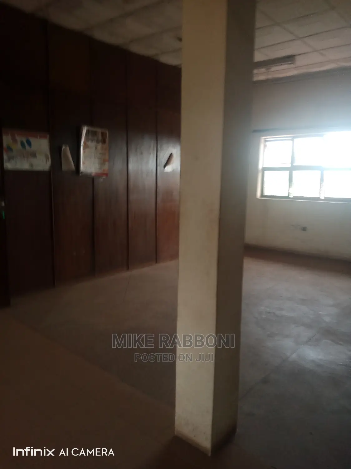 Two Story Office That Contains Up to 40 Partitions for Staff