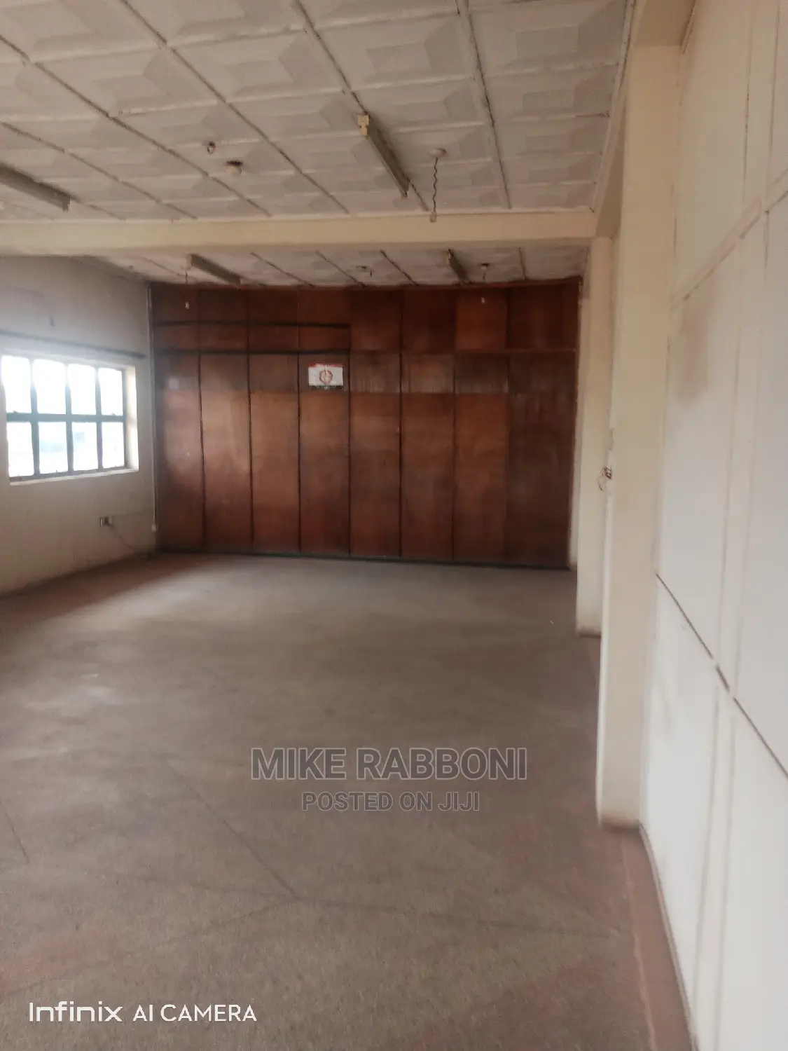 Two Story Office That Contains Up to 40 Partitions for Staff