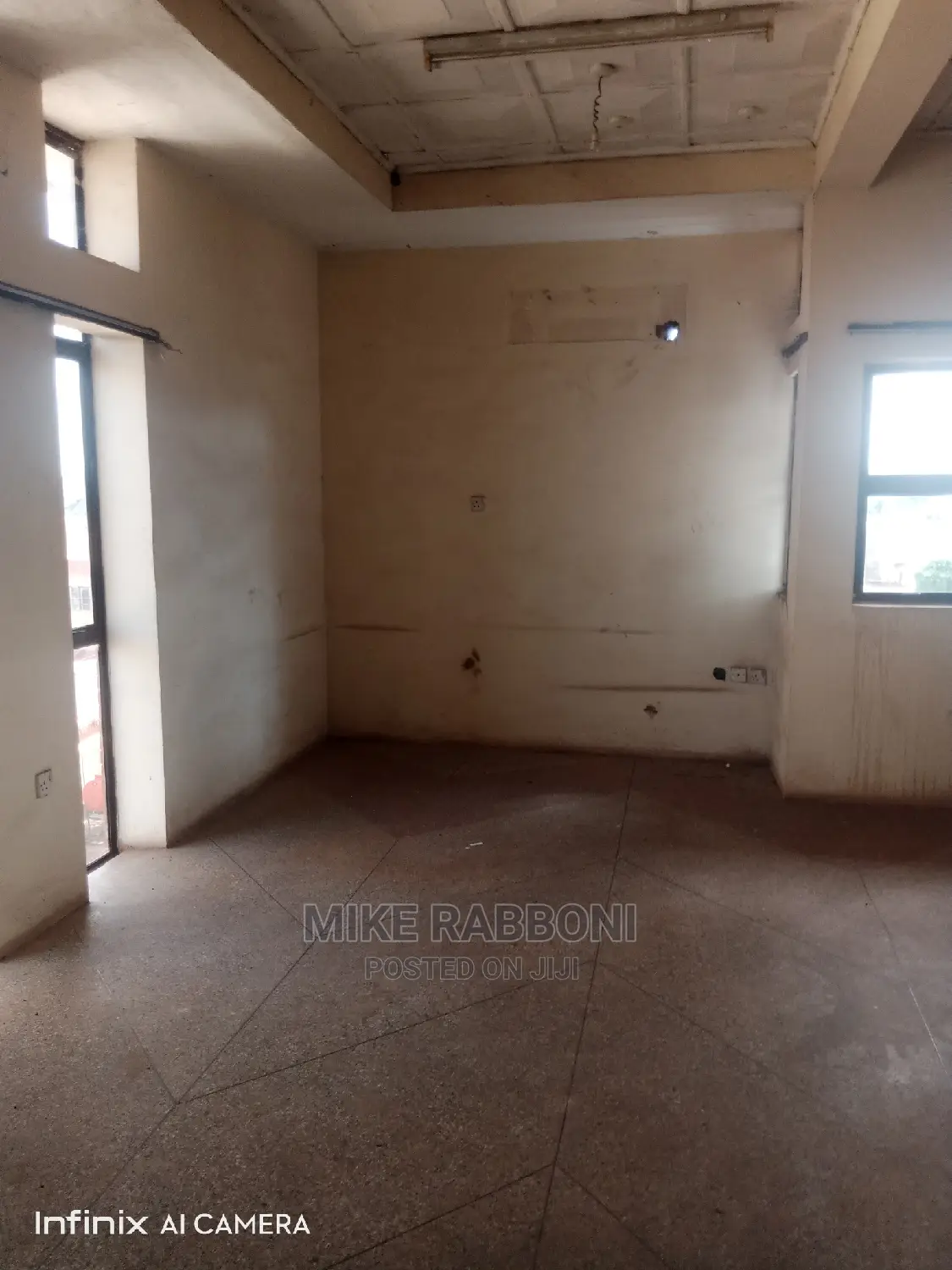 Two Story Office That Contains Up to 40 Partitions for Staff