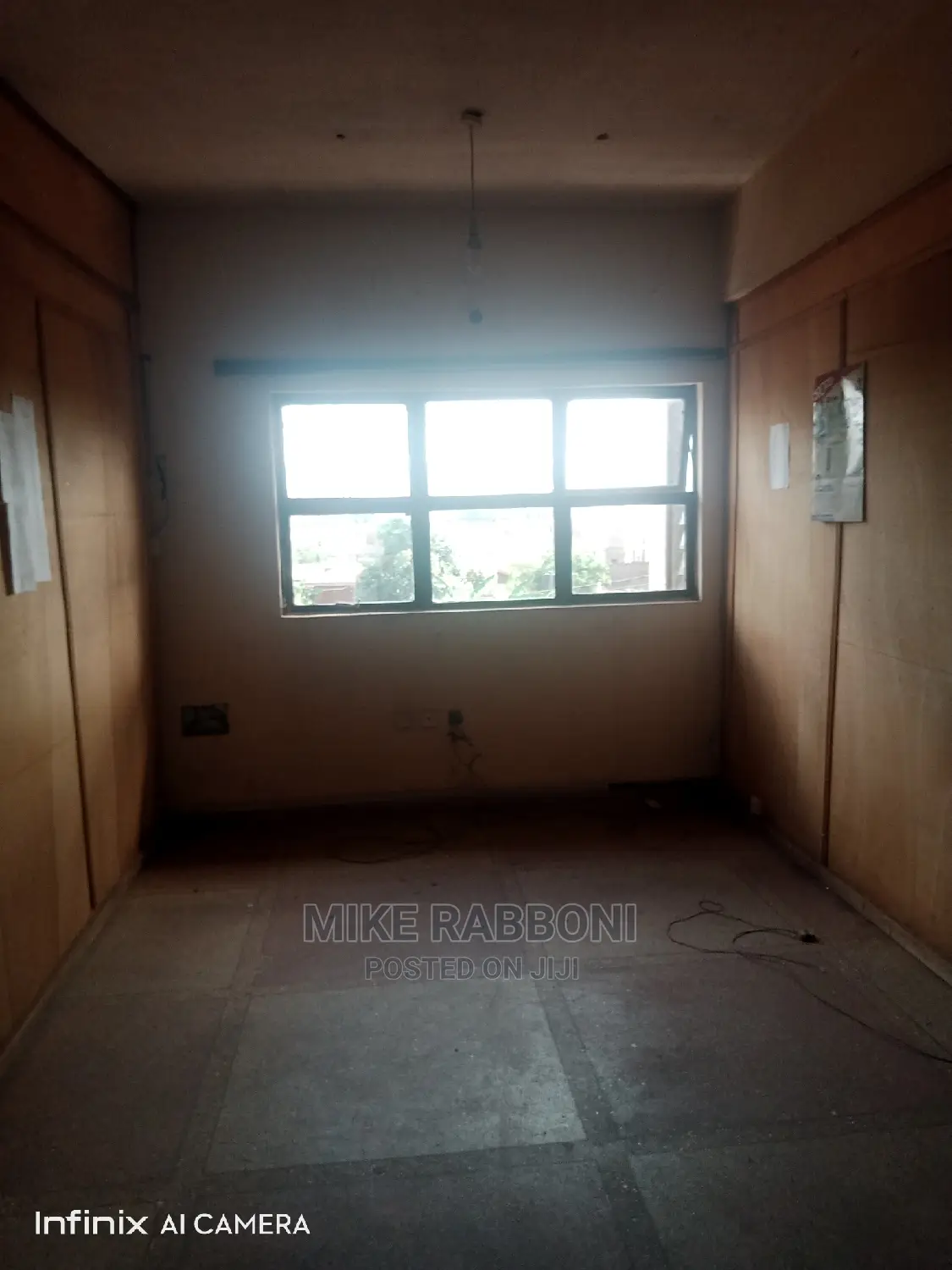 Two Story Office That Contains Up to 40 Partitions for Staff