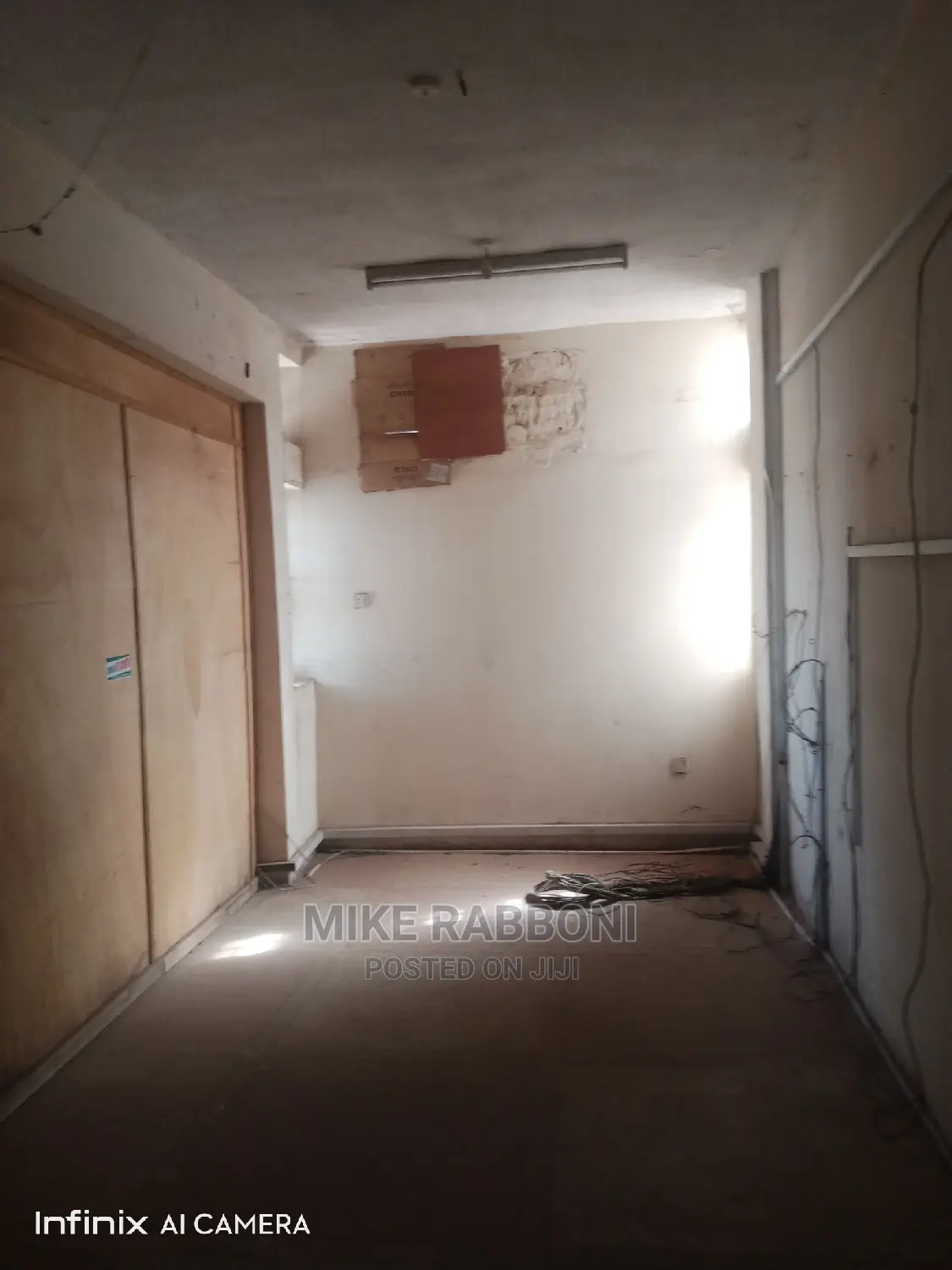 Two Story Office That Contains Up to 40 Partitions for Staff