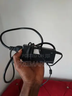 Photo - Excellent Toshiba Charger