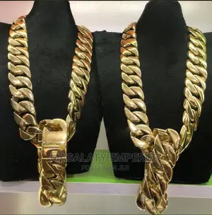 Original Cuban Chain and Hand