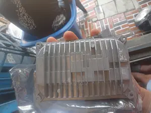 CLA 2020 Headlight Charger