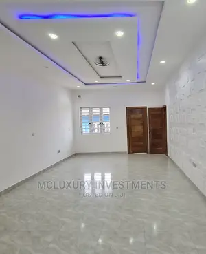 Furnished 3bdrm Block of Flats in Rhs, Lekki for rent