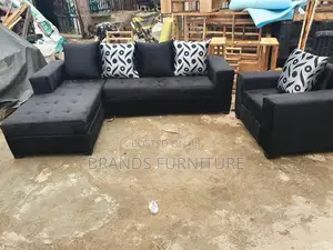 Photo - Quality Black Lshap With Single Seater