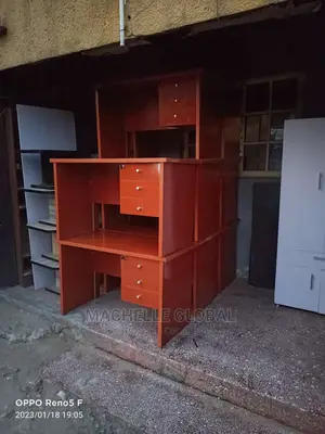 Quality 4feets Table