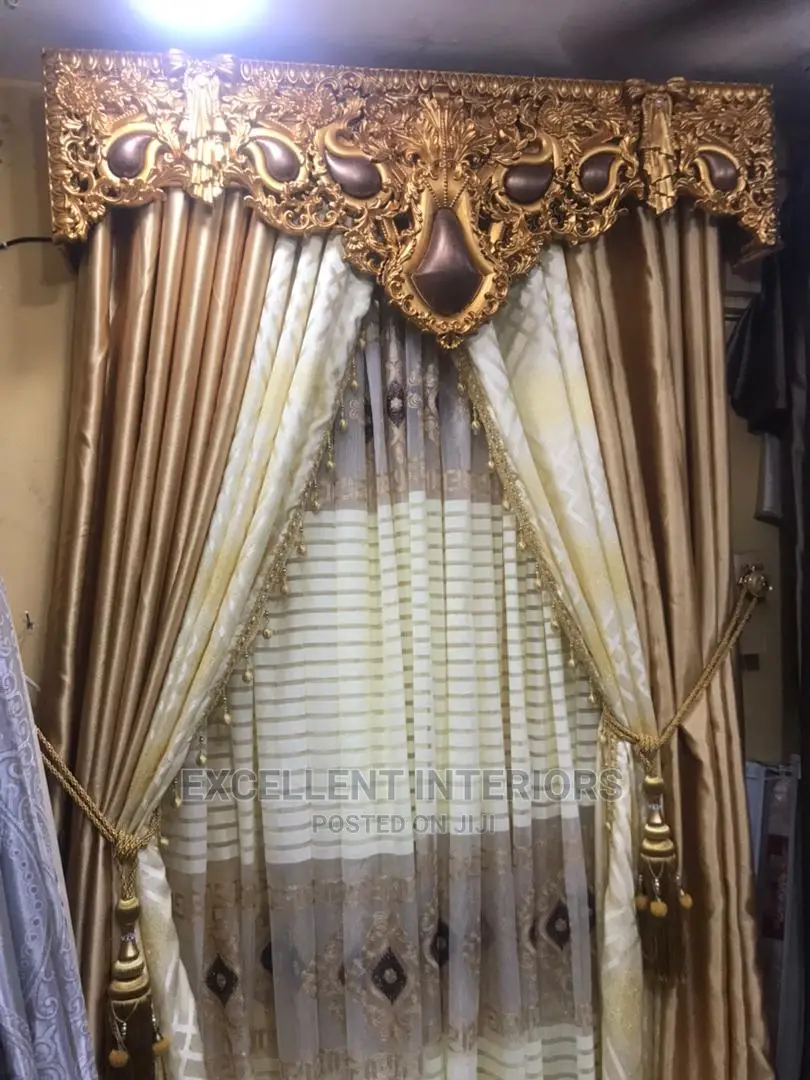 Antique Royal Board Curtain