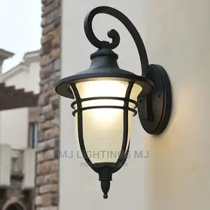 Outdoor Wall Bracket Light
