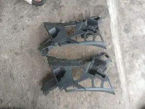GLE 2017 Front Bumper Clips