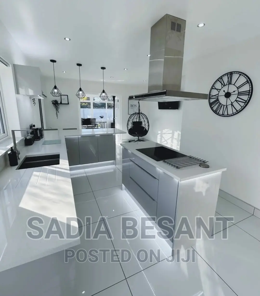 Ultra Modern Kitchen Cabinet Design With Accessories