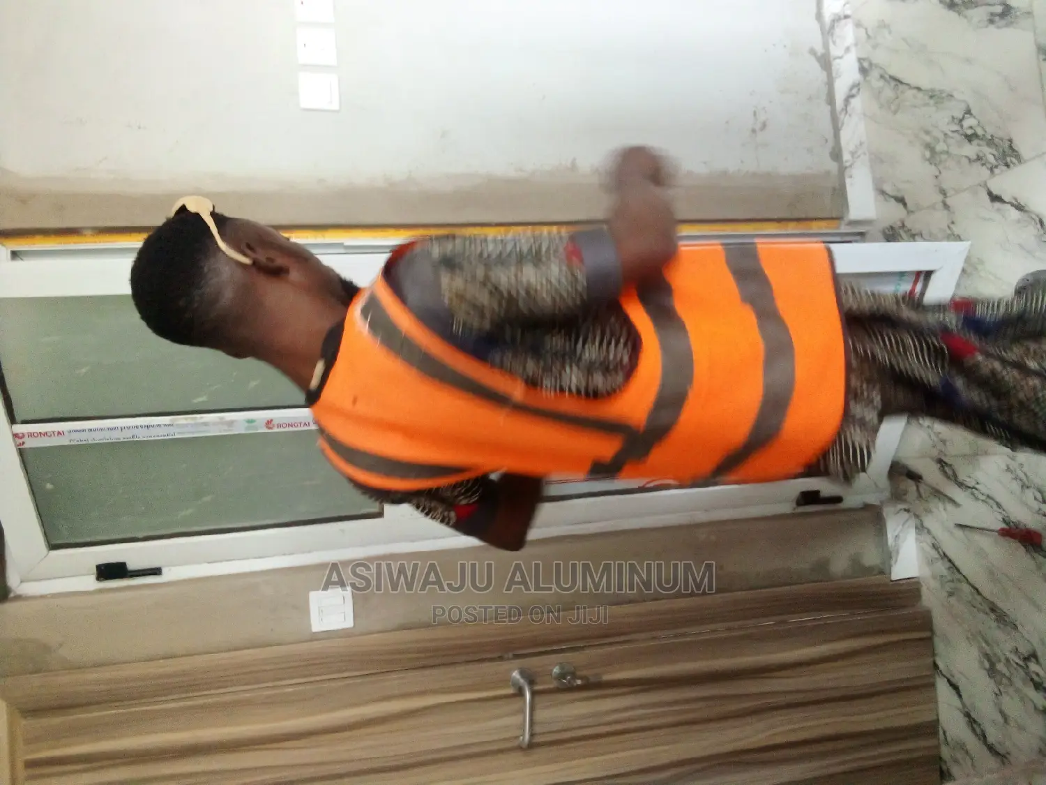 Aluminum Bathroom and Toilet Doors
