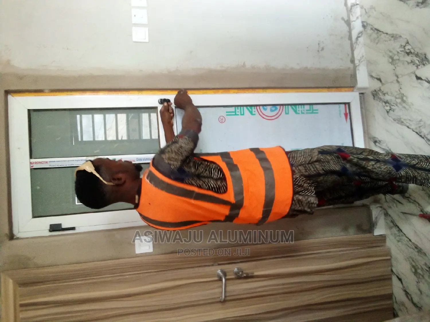 Aluminum Bathroom and Toilet Doors