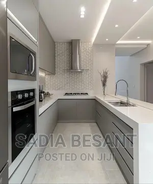 Modern Luxury Kitchen Cabinet Design With Accessories