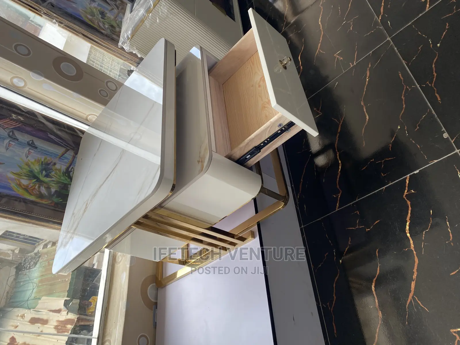 2 in 1 Table and Side Stool