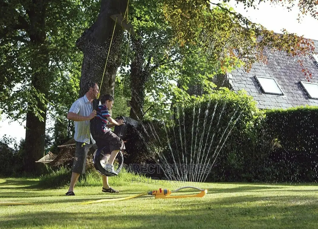 Hozelock Aquastorm Oscillating Garden Lawn Sprinkler 200m2