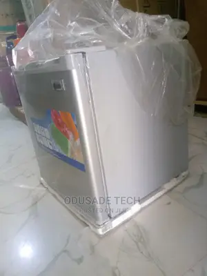 New Bedside Refrigerator Gc-065l (Lg)