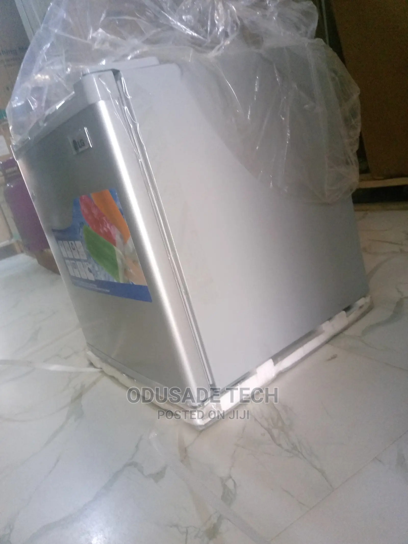 Super LG Bedside Refrigerator Gc-065l
