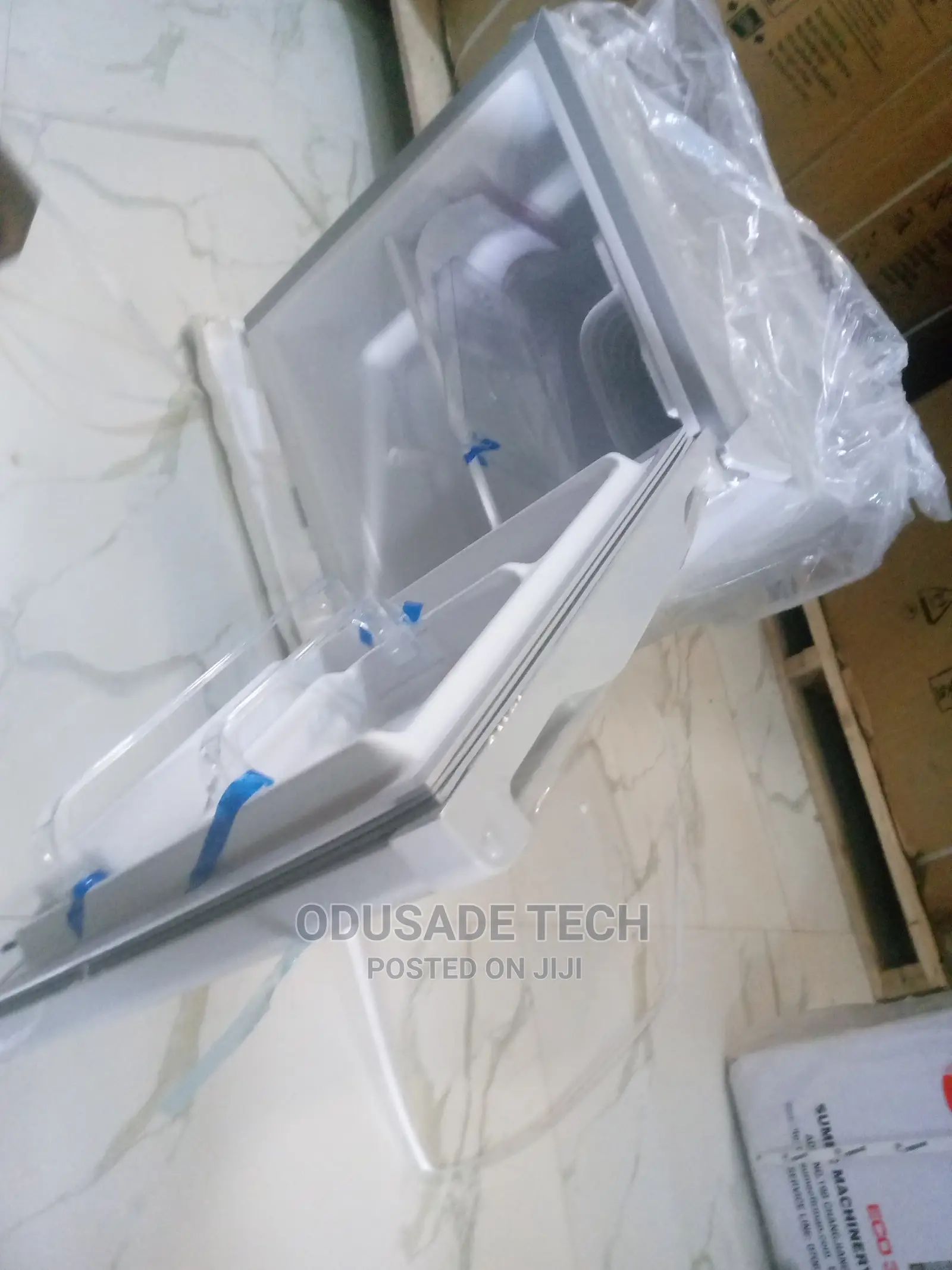 Bedside Refrigertator LG Gc-065l