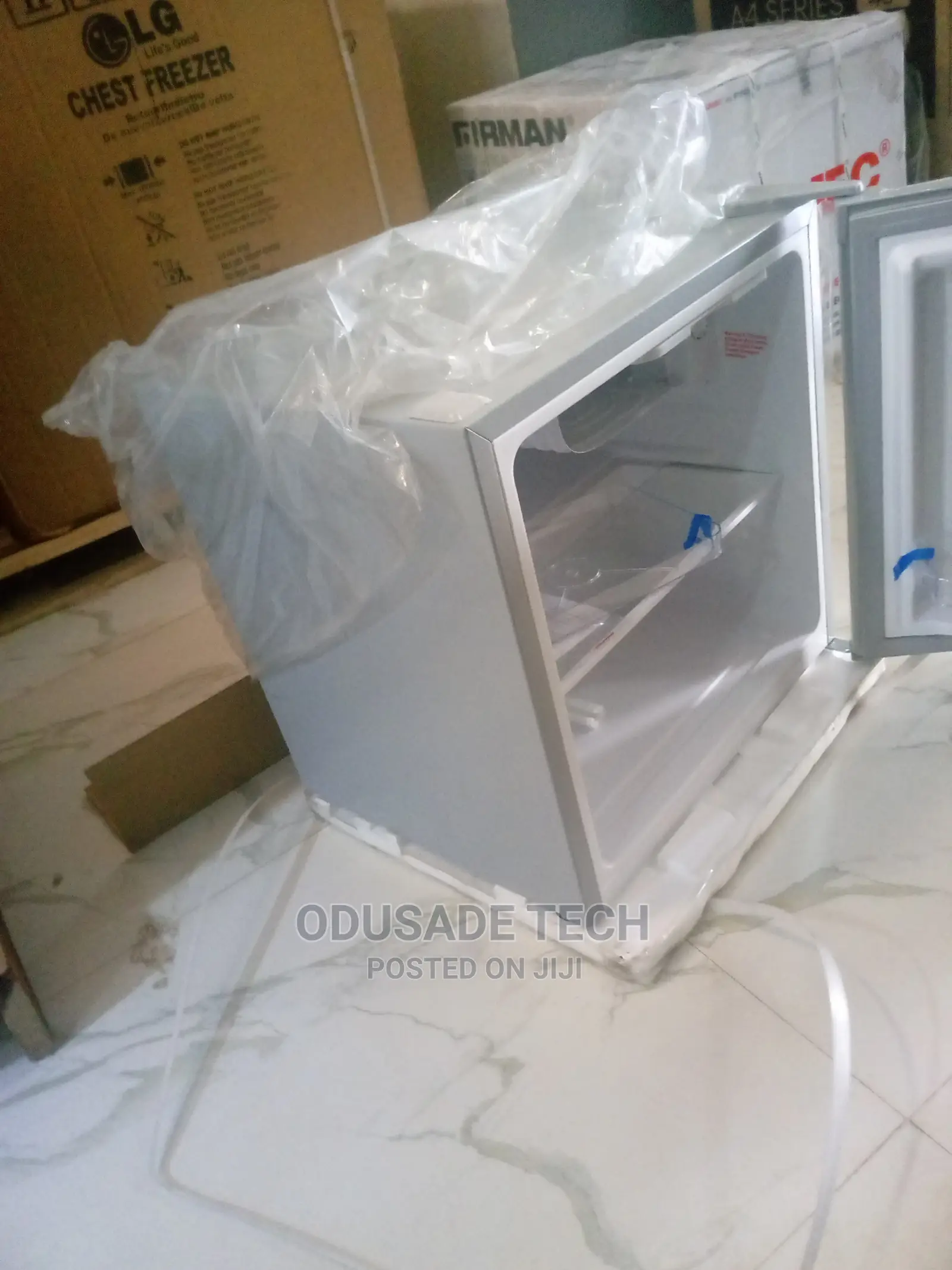 LG Mini Bedside Refrigerator Gc-065l