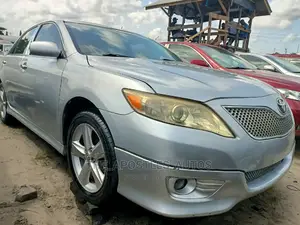 Toyota Camry 2011 Silver