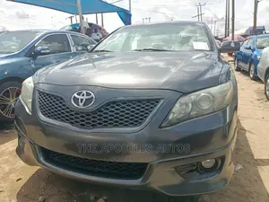 Toyota Camry 2011 Gray