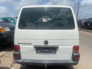 Volkswagen Transporter 2001 White