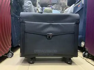 Quality Imported Leaves King Brief Case With Trolley Wheels