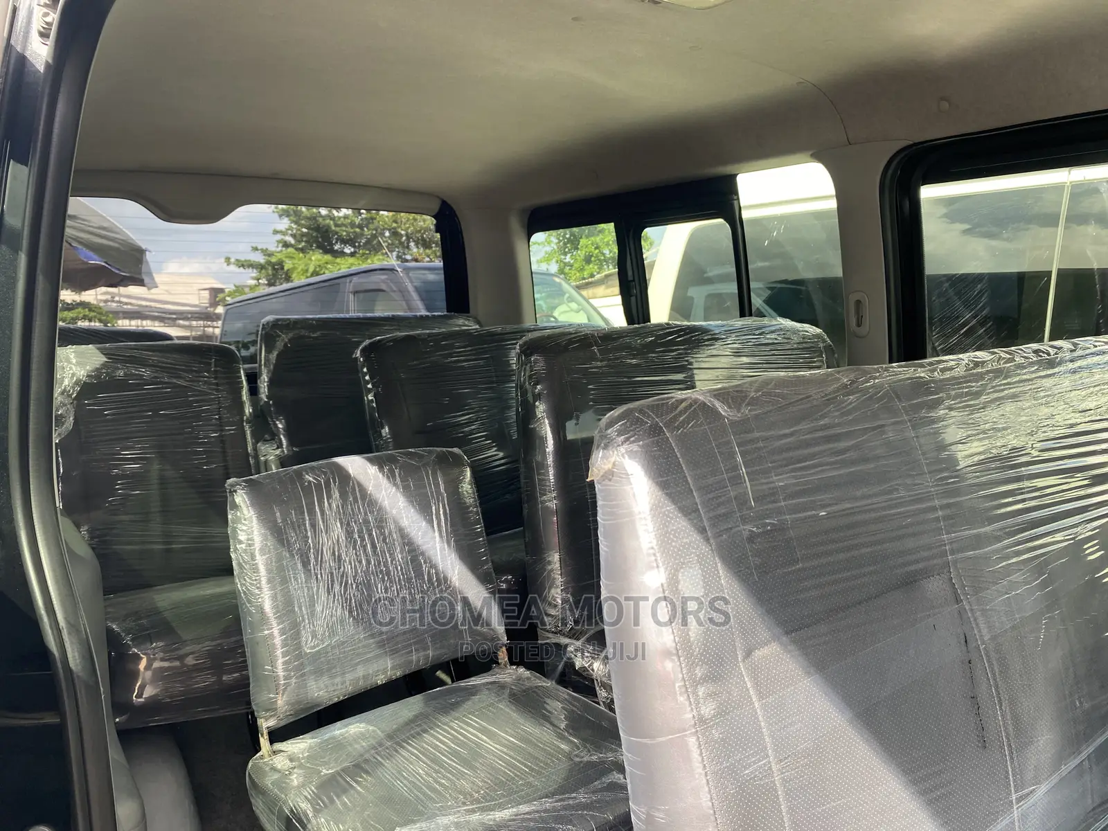 Toyota HiAce 2011 Black