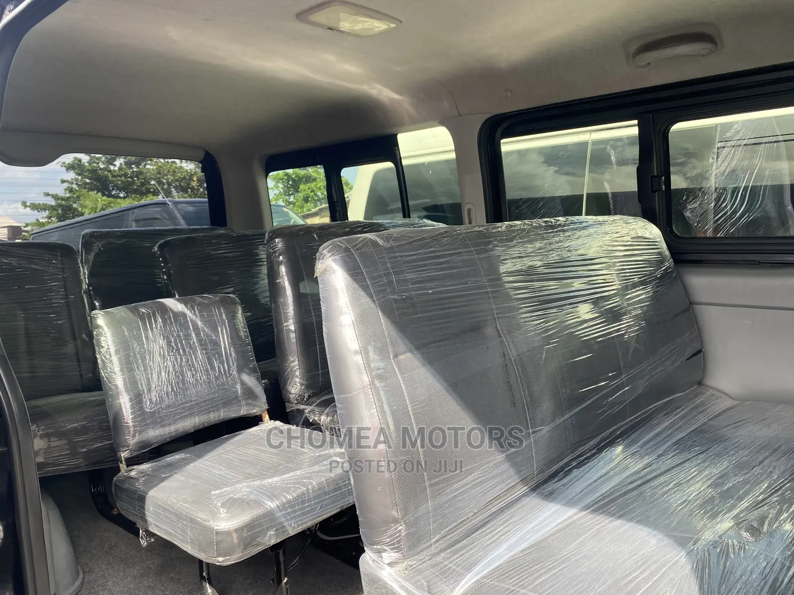 Toyota HiAce 2011 Black