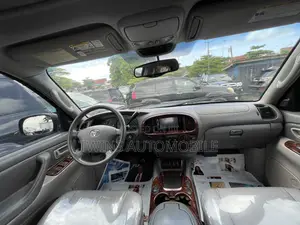 Toyota Sequoia 2007 Blue