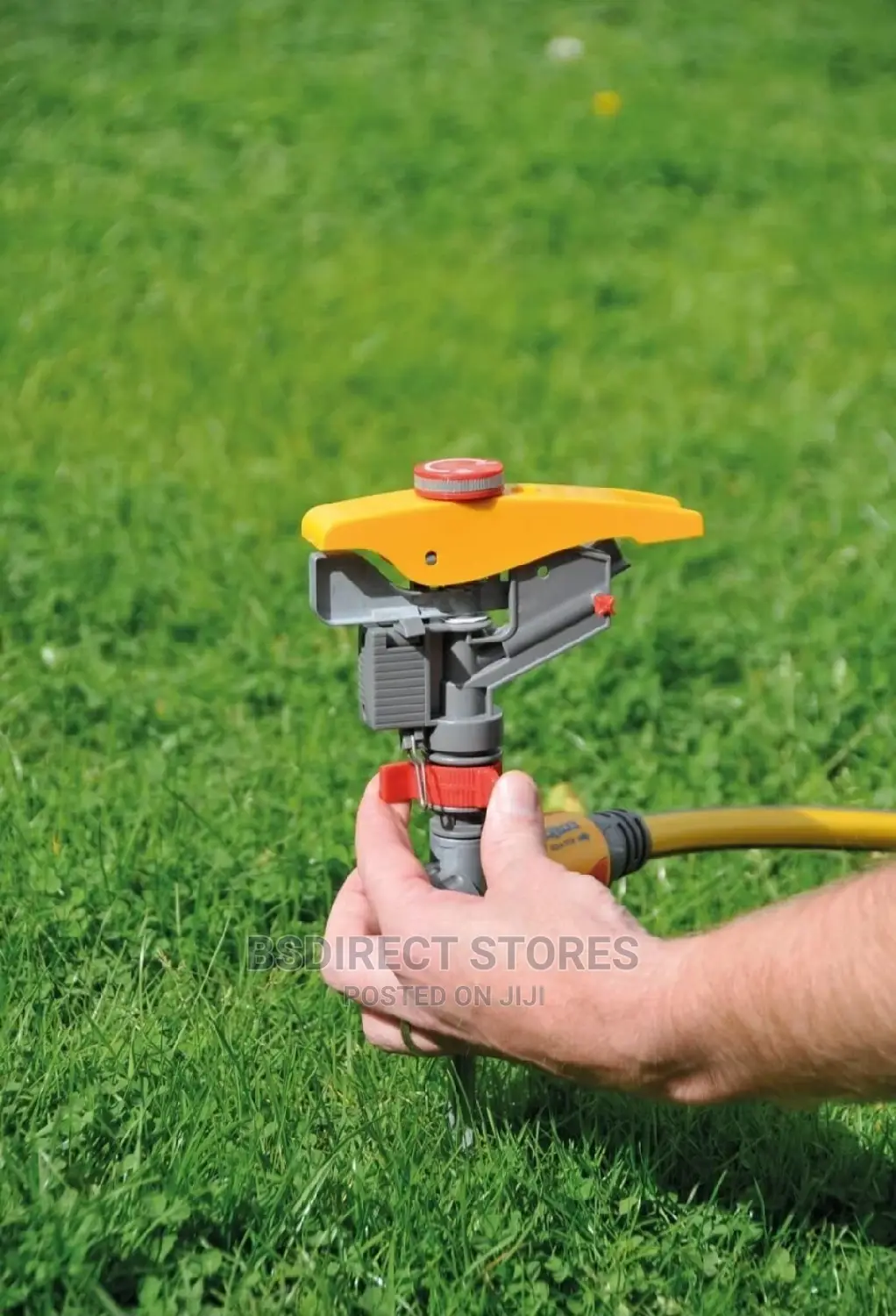 Hozelock Plus Pulsating Round Area Garden Sprinkler 450m2