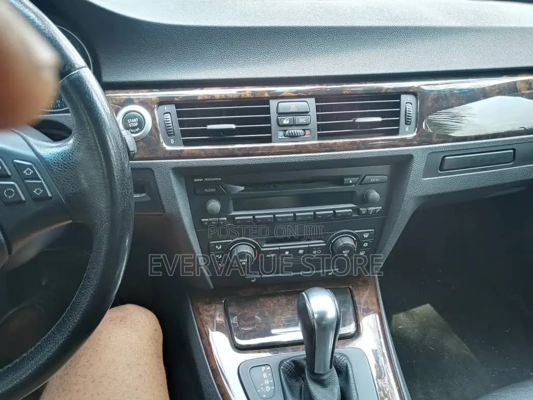 BMW 325i E90 Android Player + Reverse Camera 