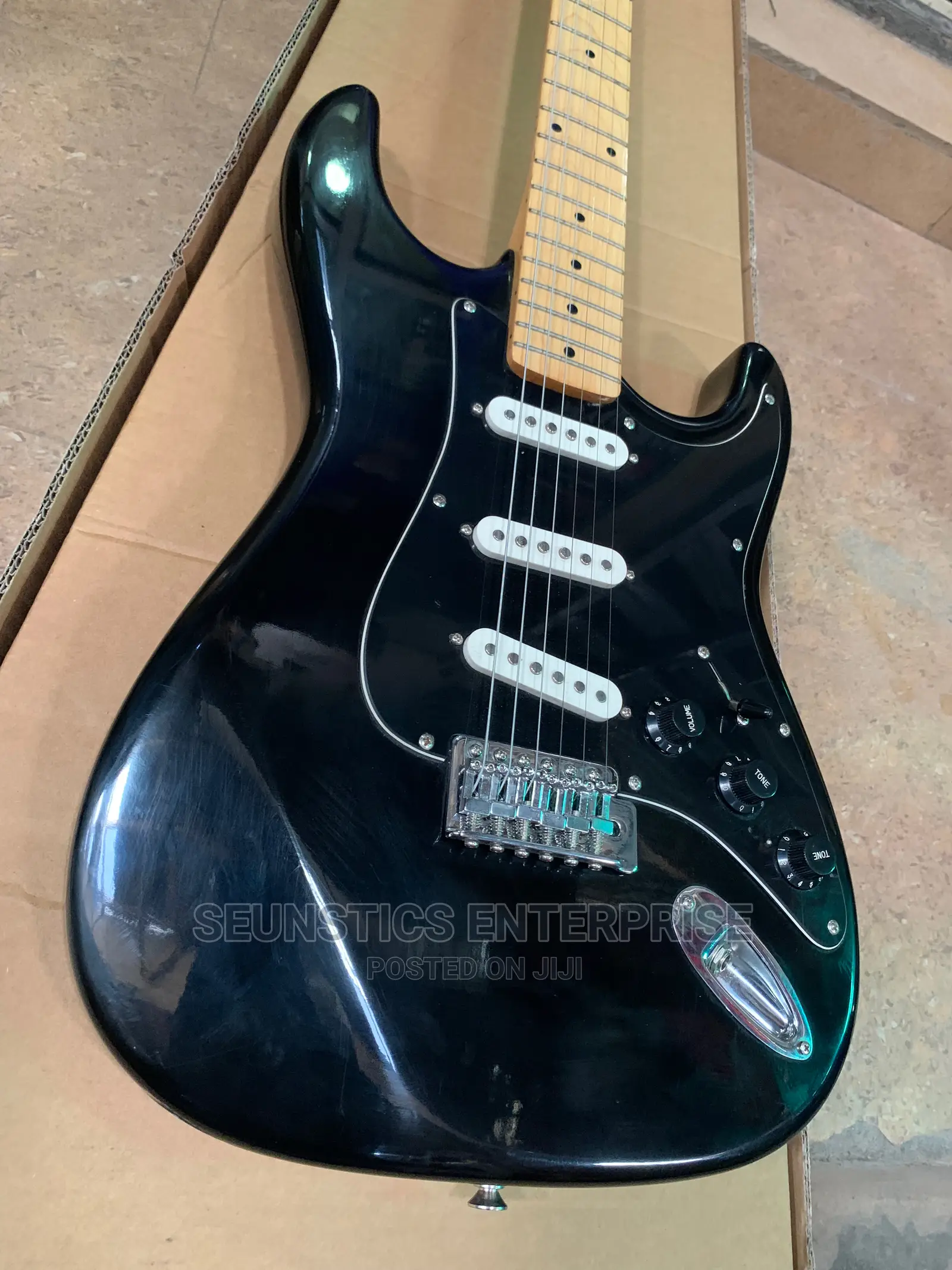 Quality Squier 2 by Fender Stratocaster Lead Guitar