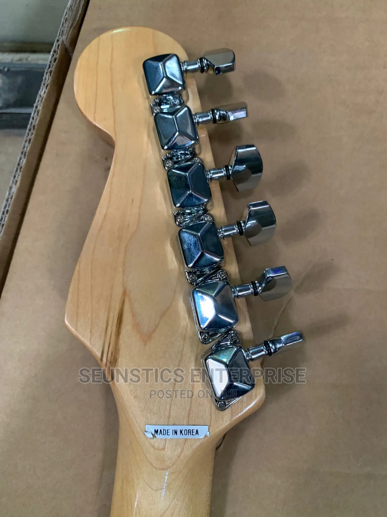 Quality Squier 2 by Fender Stratocaster Lead Guitar