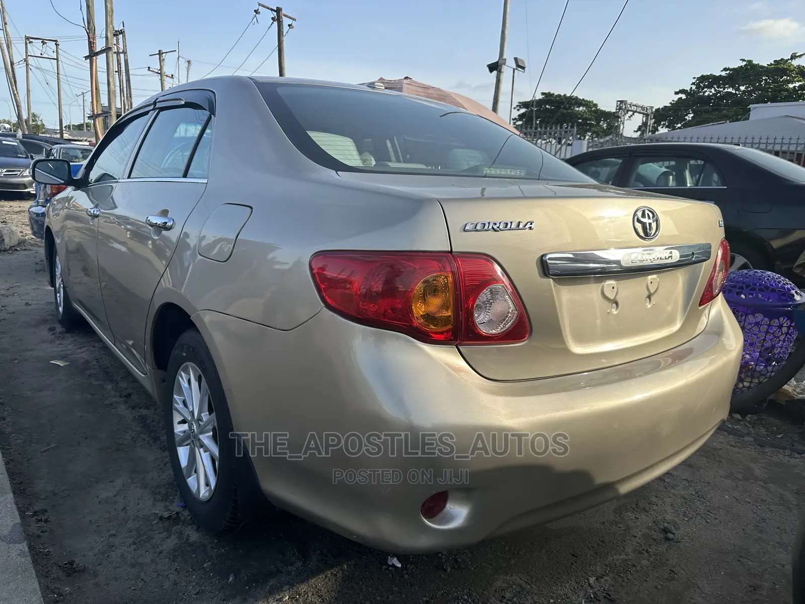 Toyota Corolla 2010 Gold