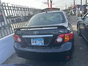 Toyota Corolla 2010 Black