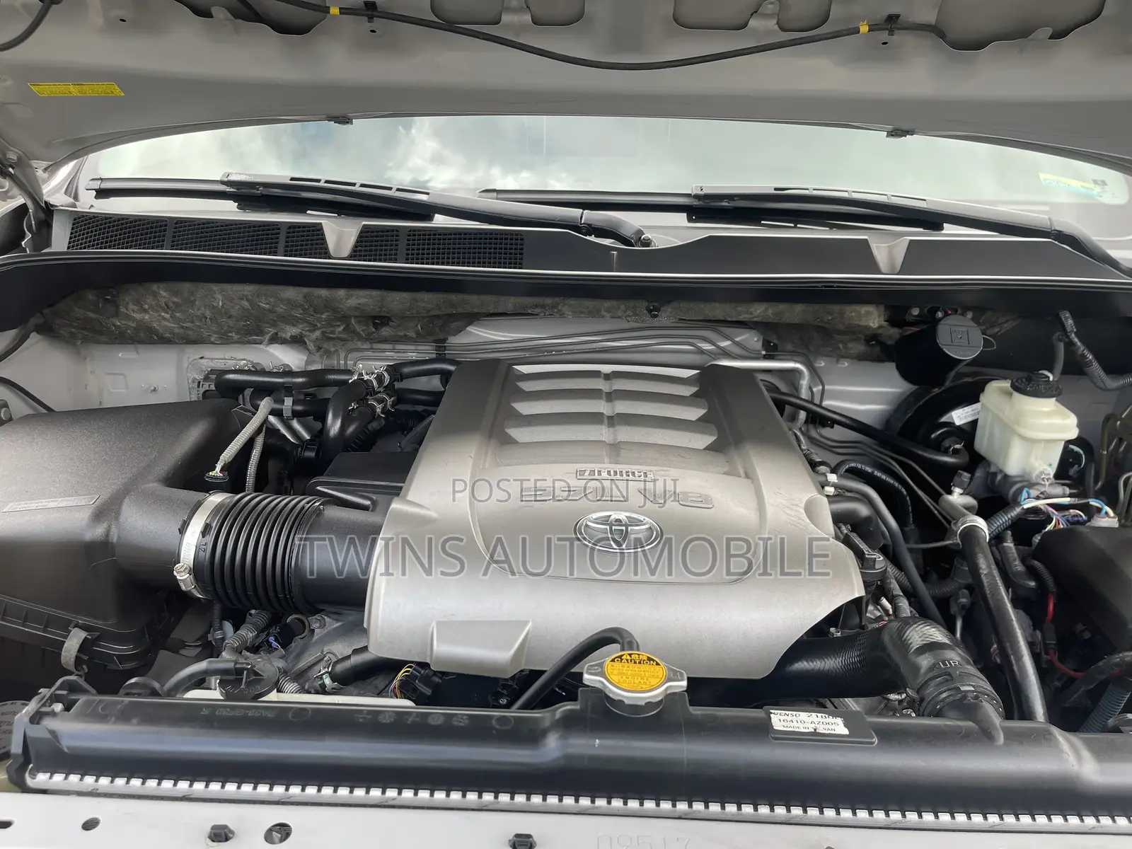 Toyota Sequoia 2013 Silver