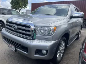 Toyota Sequoia 2013 Silver