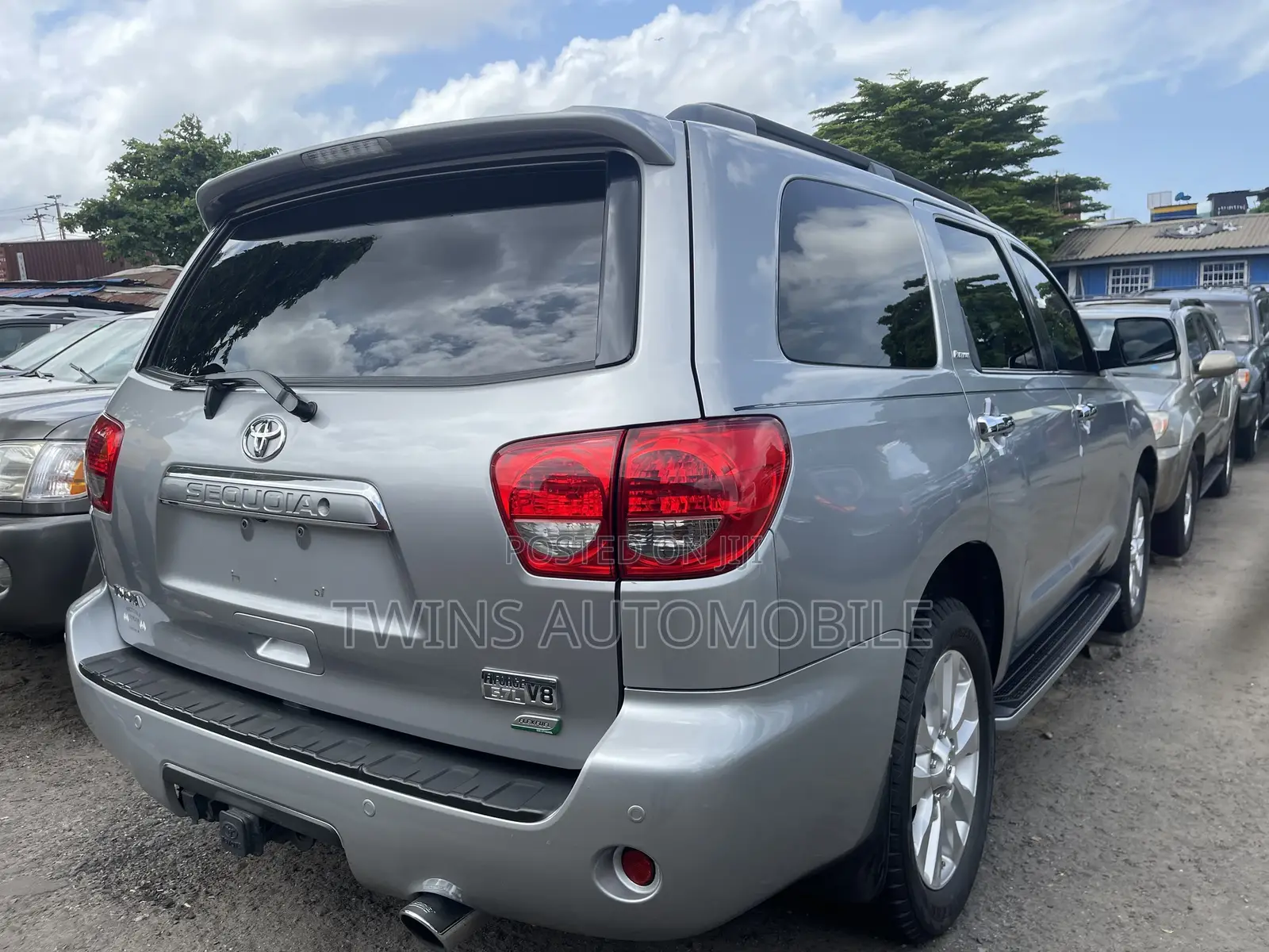 Toyota Sequoia 2013 Silver