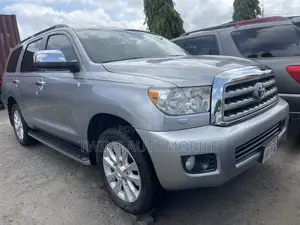 Toyota Sequoia 2013 Silver