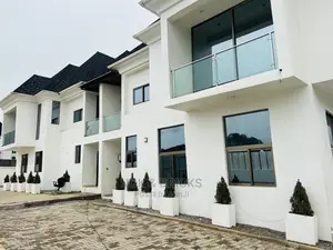 5bdrm Duplex in Asokoro for sale