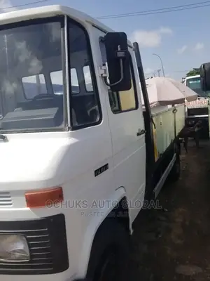 M/Benz 608 Pick Up Van