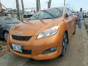 Toyota Matrix 2010 Orange